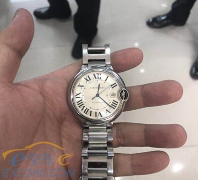 考駕照把3.8萬的卡地亞手表丟了?其實是被人偷了