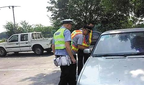 安康一駕校教練套用駕校車牌 用私家車搞培訓被處罰